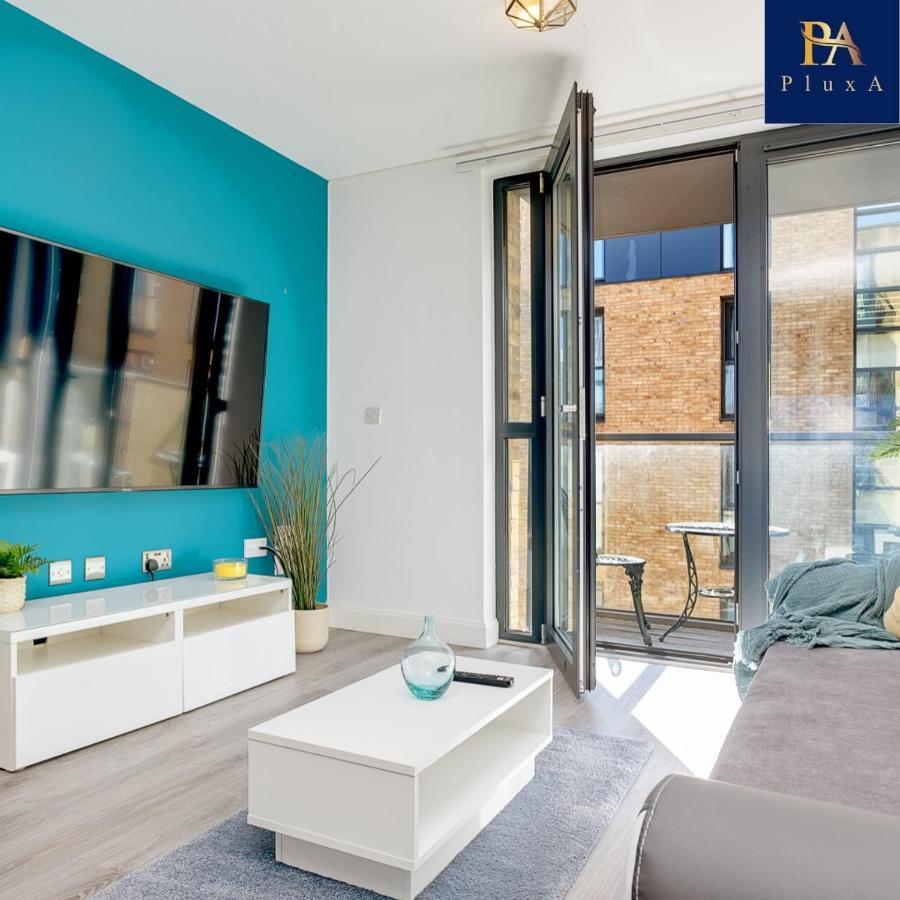 Pluxa Vivid Veranda Beautiful City Centre Apartment With Free Parking Birmingham Exterior foto