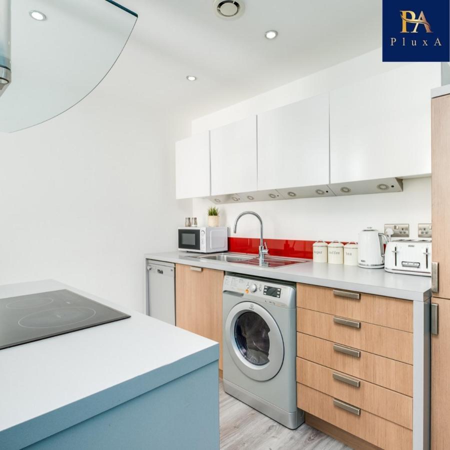 Pluxa Vivid Veranda Beautiful City Centre Apartment With Free Parking Birmingham Exterior foto