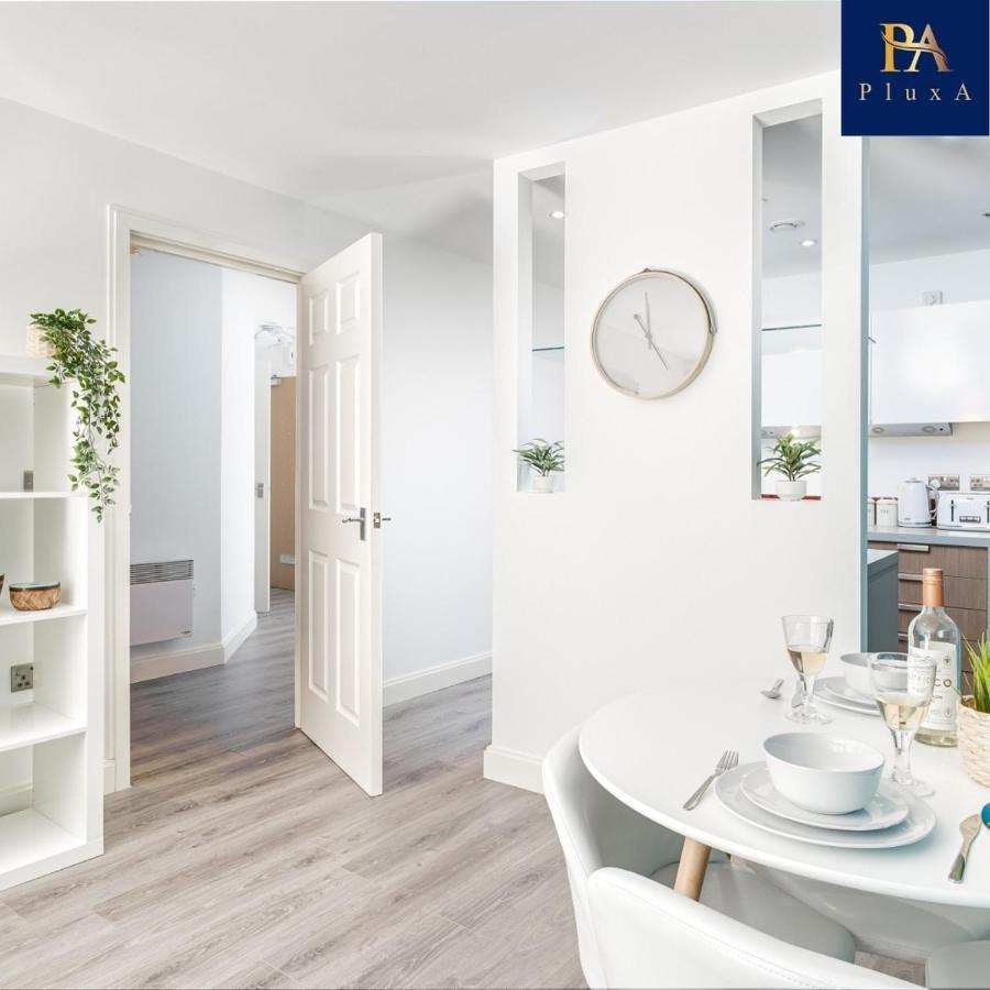 Pluxa Vivid Veranda Beautiful City Centre Apartment With Free Parking Birmingham Exterior foto