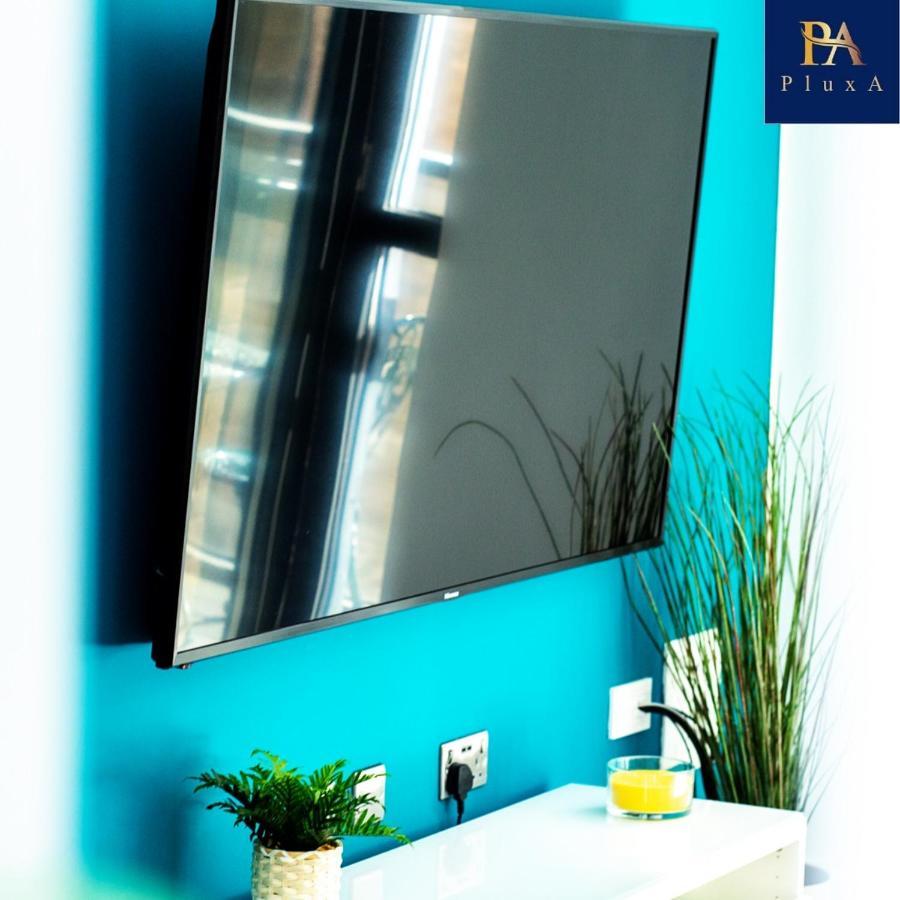 Pluxa Vivid Veranda Beautiful City Centre Apartment With Free Parking Birmingham Exterior foto